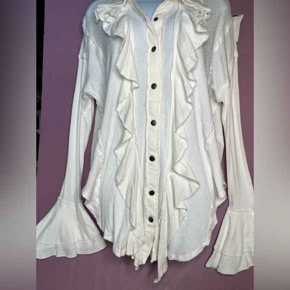 Free People Blouse NWT Ruffle Tuxedo XS Dropping Tears Bloom Sleeve - Picture 4 of 12